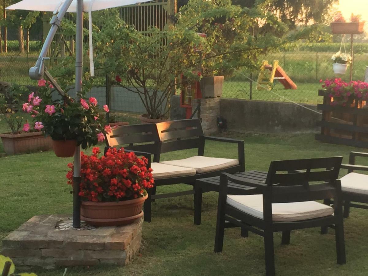 بريشيلّو B&B Happiness In The Country المظهر الخارجي الصورة
